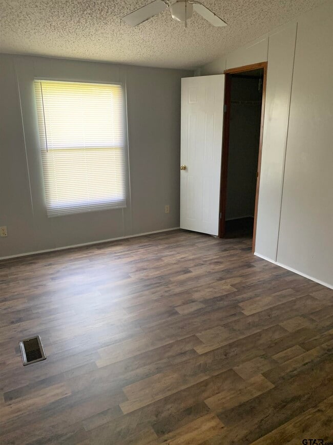 Building Photo - 12859 FM 2710