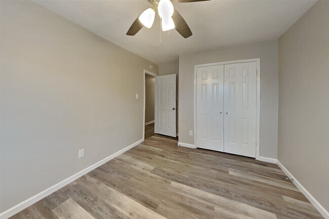 Building Photo - 18811 Sandia Pines Dr