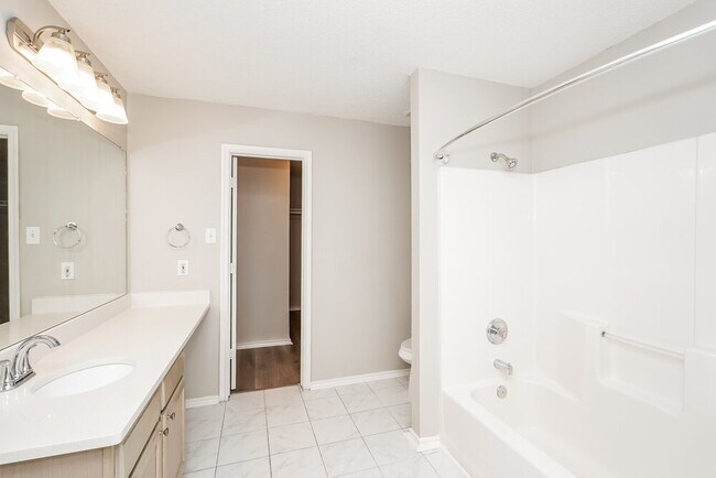 Building Photo - 1221 Cathey St