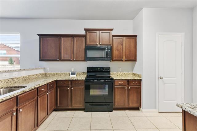 Building Photo - 6041 Spring Ranch Dr