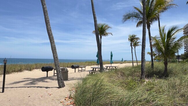 Building Photo - 5100 N Ocean Blvd