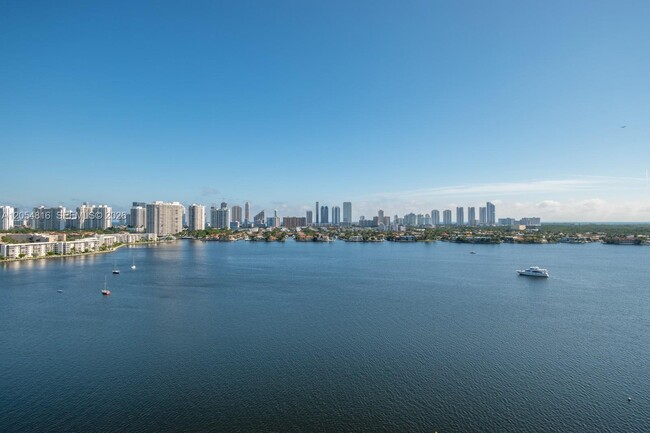 Building Photo - 17301 Biscayne Blvd
