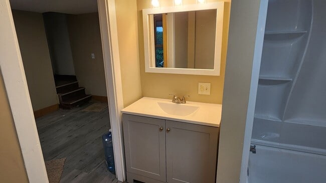 Building Photo - Four bedroom house available now  in Bradford PA! Home has been recently remodeled and is ready t...