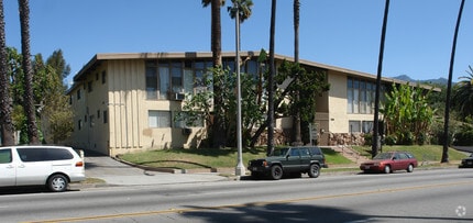 Building Photo - 585 E Washington Blvd