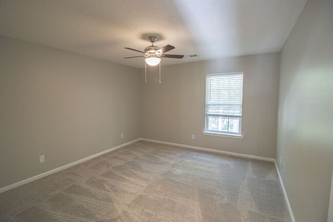 Building Photo - Henderson Townhomes