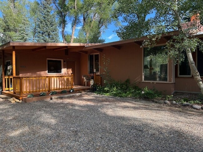 Primary Photo - 3 Bedroom home on the river