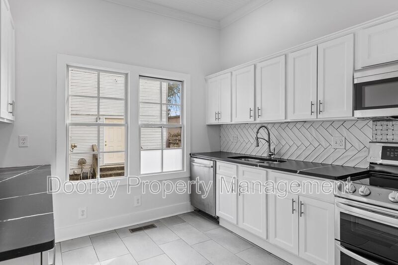 Building Photo - 1508 Bailey Ave