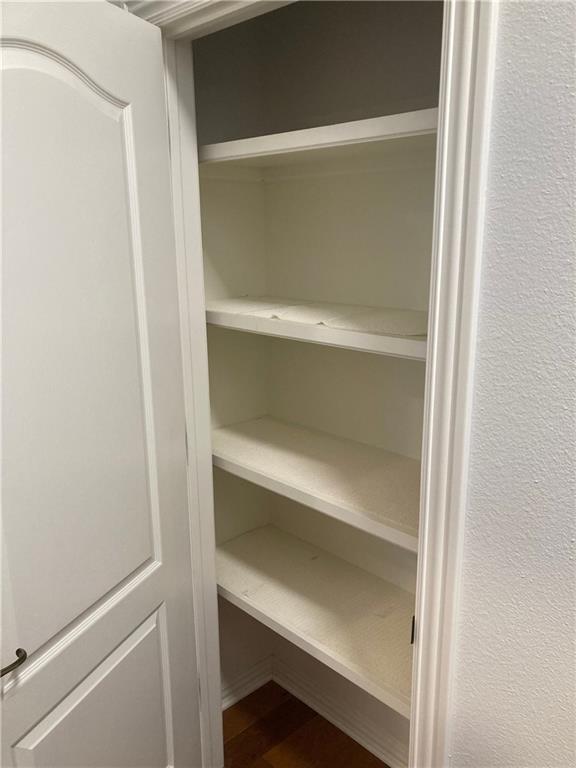 Building Photo - 420 E New Hope Rd