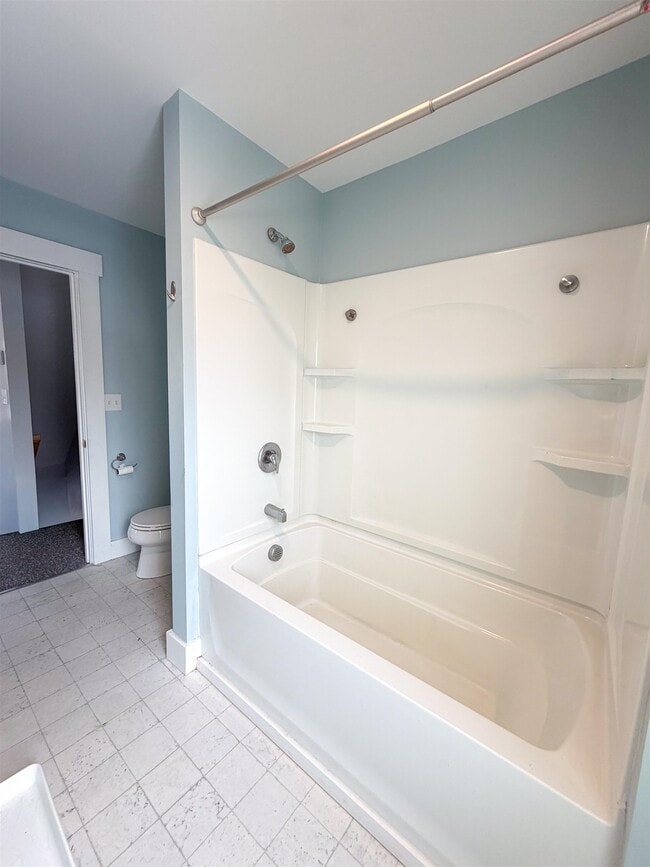 Building Photo - 24 Hill St