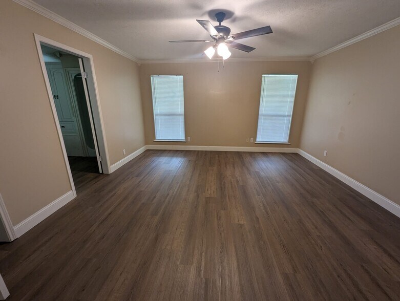 Master bedroom - 2719 Canal Ave