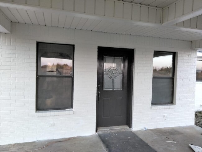 Building Photo - 10178 US-82