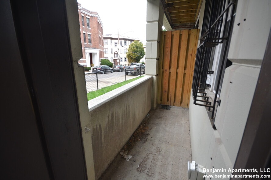 Building Photo - 123 Sutherland Rd