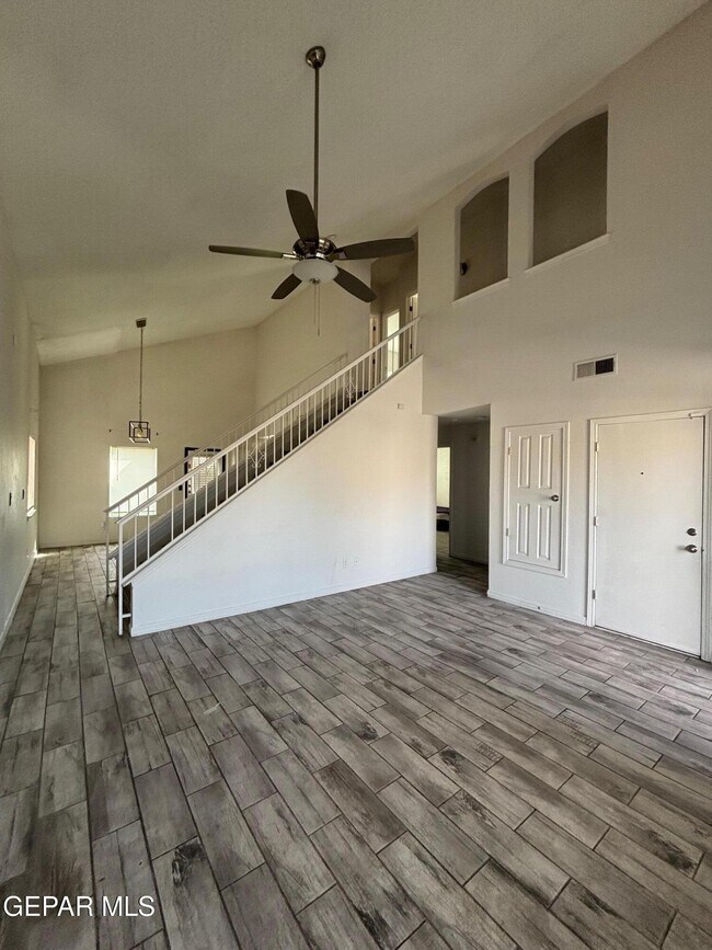 Building Photo - 12444 Sombra Grande Dr