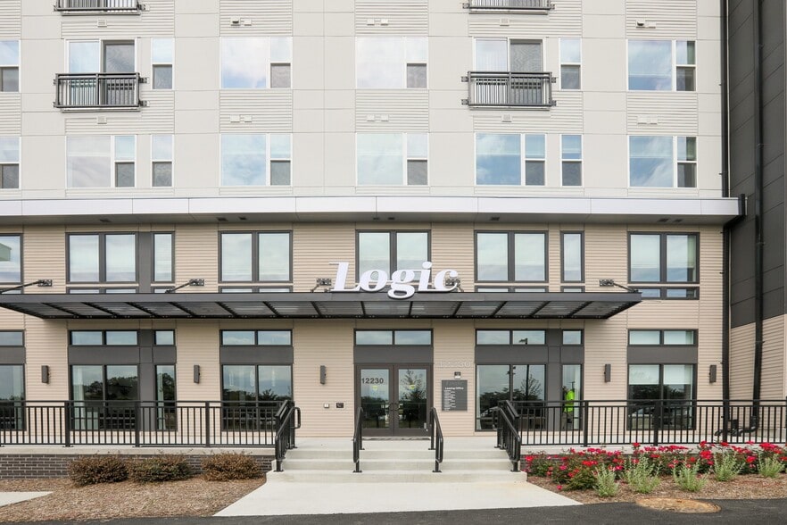 Building Photo - Logic at White Oak