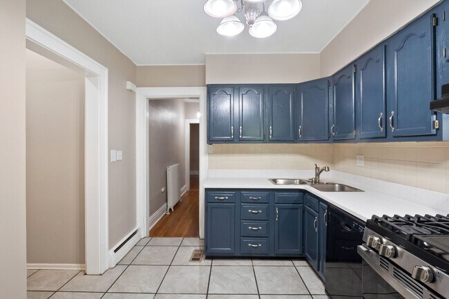 Building Photo - Home on the Range