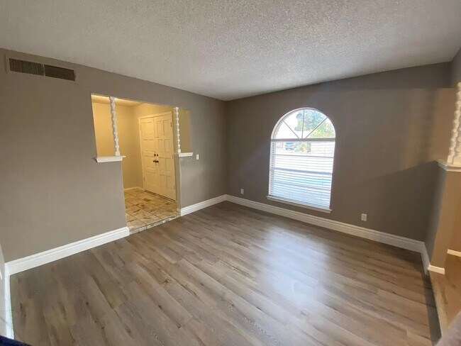 Building Photo - 10801 Havenrock Dr