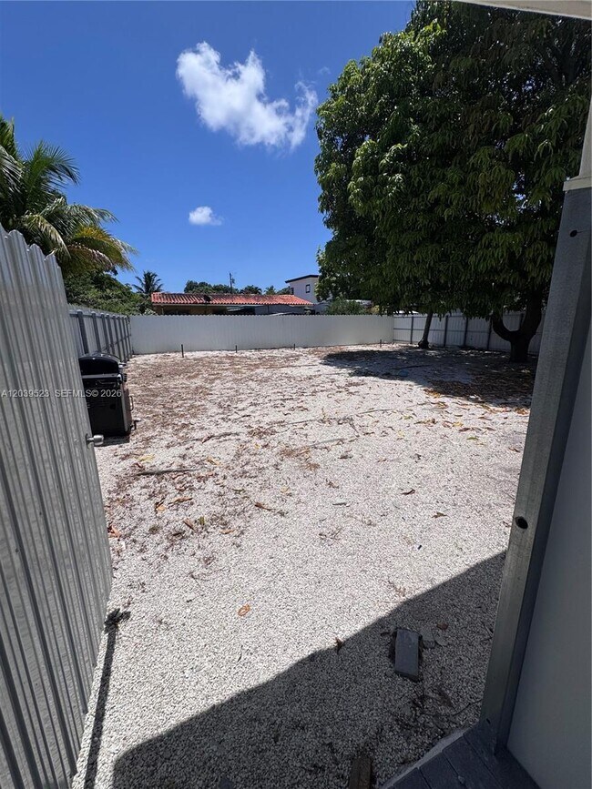 Building Photo - 850 NW 109th St