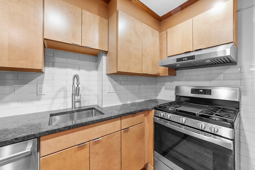 Building Photo - 248 Shawmut Ave