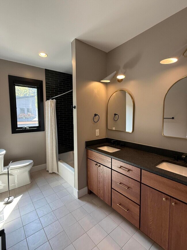 Building Photo - 856 BELLE Rdg Lp