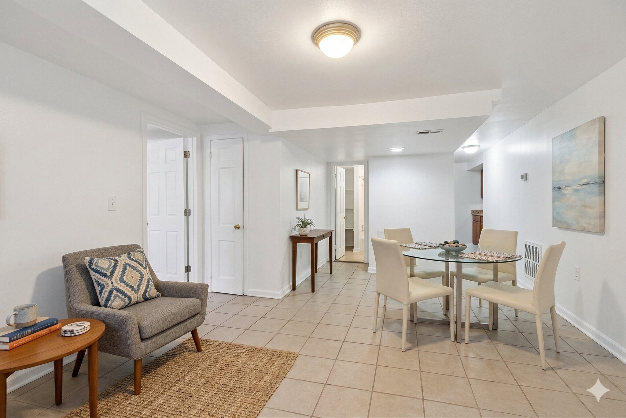 Building Photo - 407 Lebaum St SE