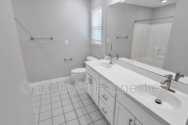 Building Photo - 9605 Crosscut Dr