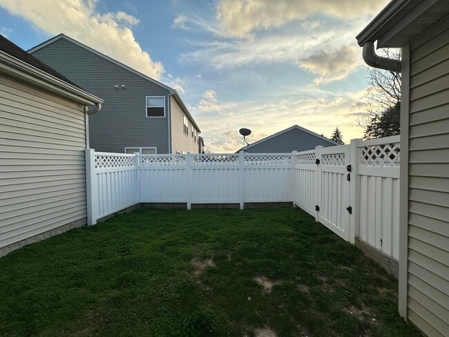 Building Photo - 4645 Grand Strand Dr