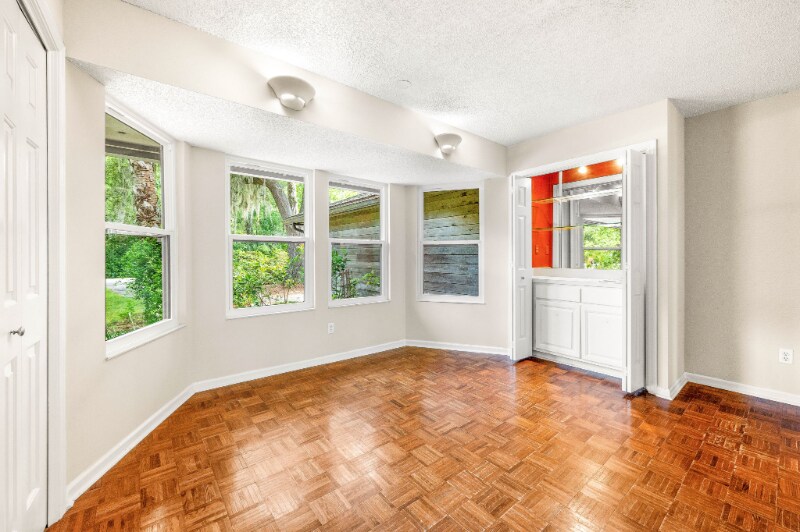 Building Photo - 119 Palm Valley Woods Dr