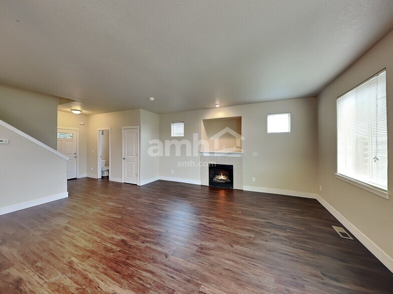 Building Photo - 1378 Alpine Lakes St SE