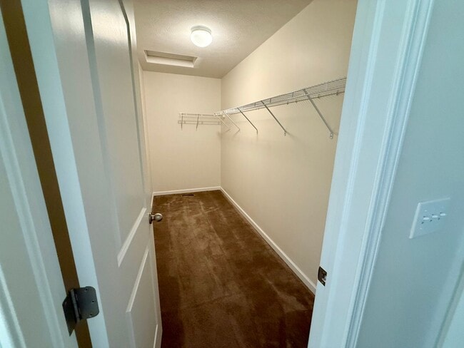 Building Photo - Spacious 4BR 2B w/ Large Backyard • Full Appliance Kitchen • 2-Car Garage in Pataskala