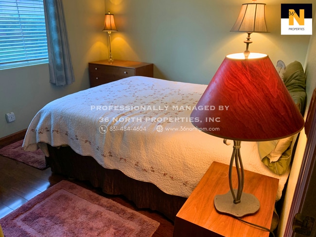 Building Photo - **Room For Rent In Share household**