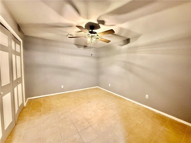 Building Photo - 20 Annette Ln