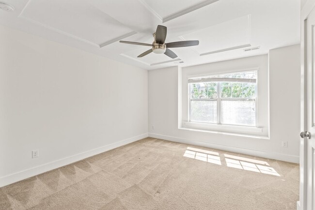 Building Photo - 2 Bedroom Townhome in Brightwalk!