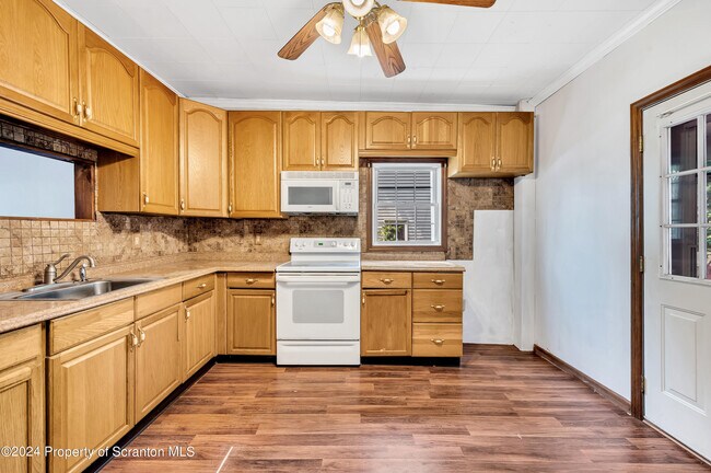 Building Photo - 630 E Lackawanna Ave