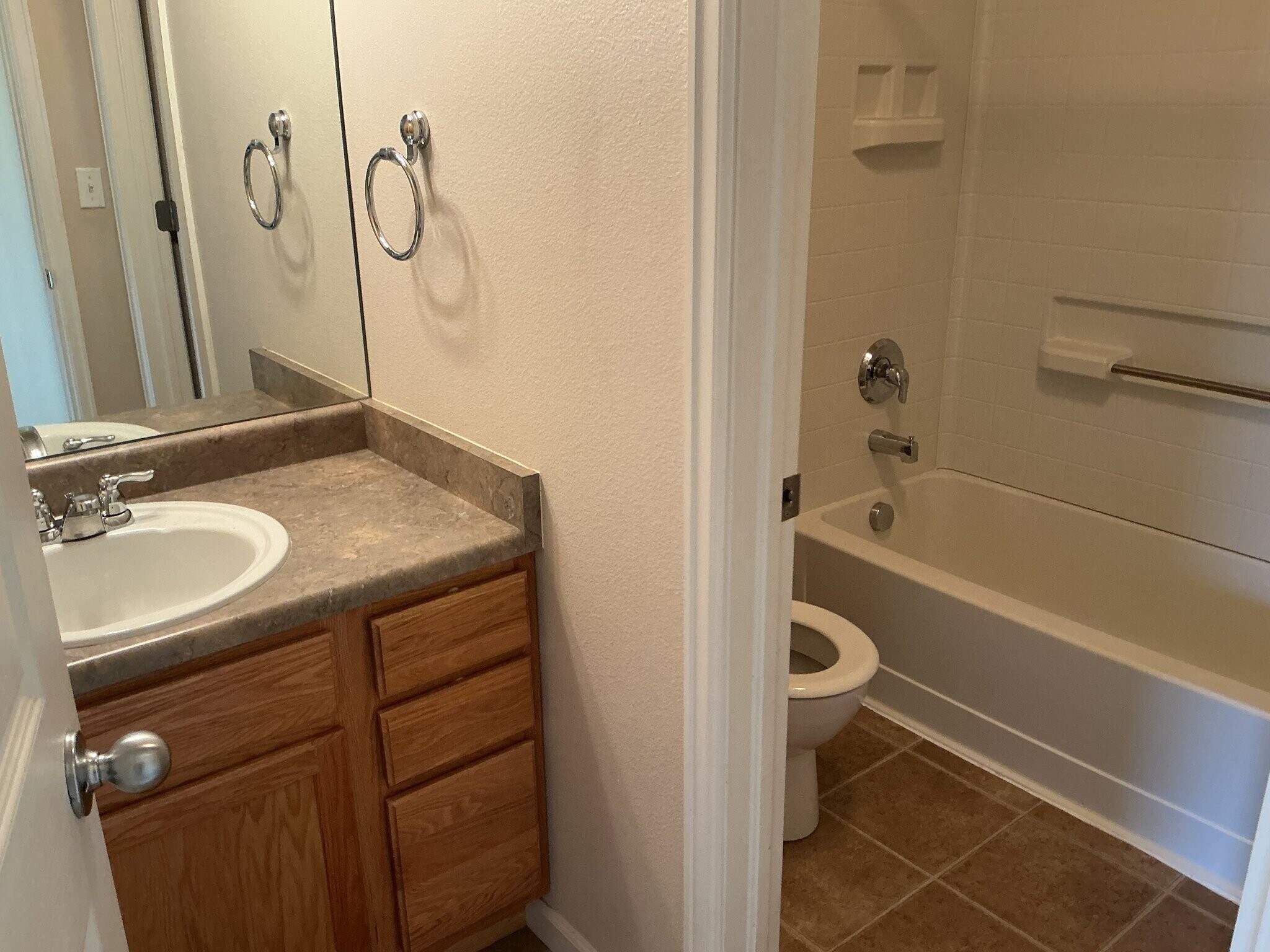 Building Photo - 3330 Apple Blossom Way