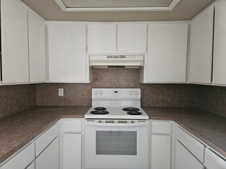 Building Photo - 3808 Quail Run Cir