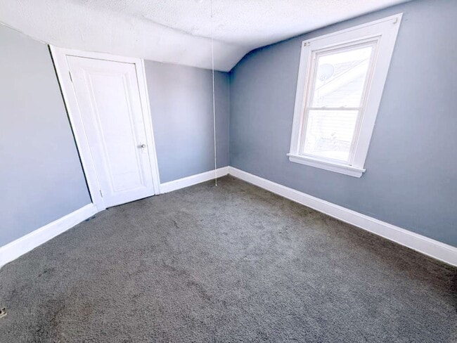 Building Photo - 3 BED 1 BATH SINGLE FAMILY HOME IN MT PLEASANT