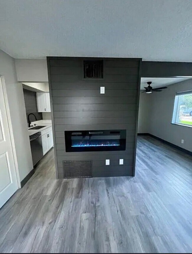 Building Photo - 1705 Heatheridge Rd