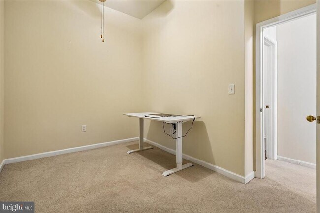 Building Photo - 3802 Koval Ln