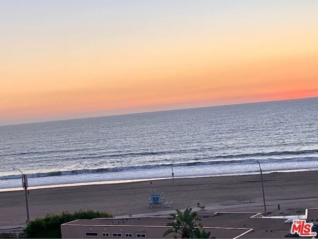 Building Photo - 201 Redlands St