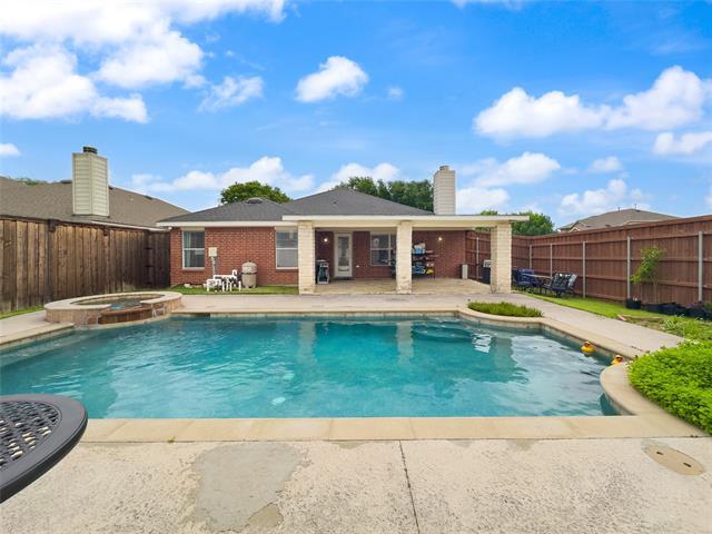 Building Photo - 2823 Brookhurst Dr