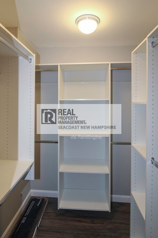 Building Photo - 93 Henry Law Ave