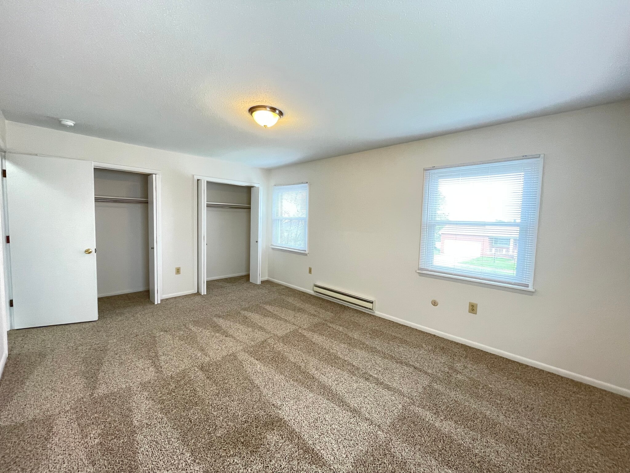 Main Bedroom with Double Closets - 739 E Grandview Blvd