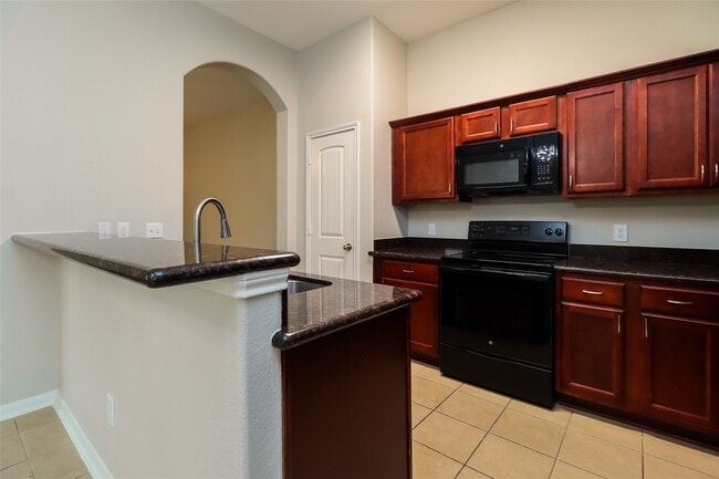 Building Photo - 17239 Glen Oaks Dr