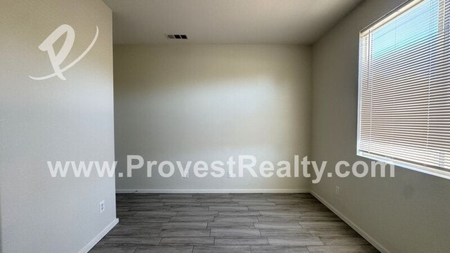 Building Photo - 14193 Blackstone St