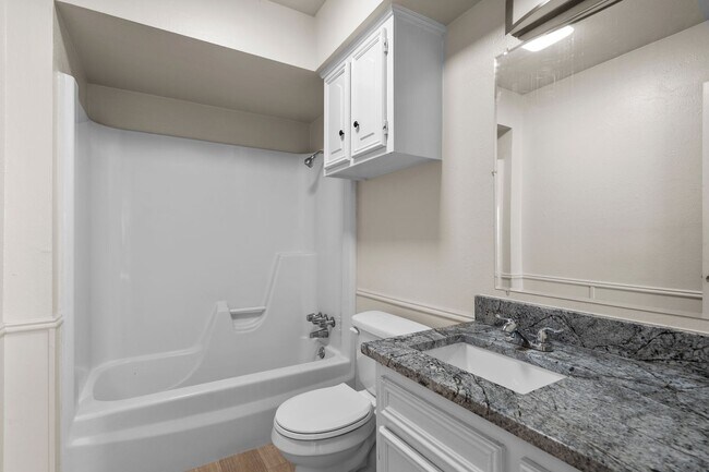 Building Photo - Beautifully Remodeled Duplex in Duncanville