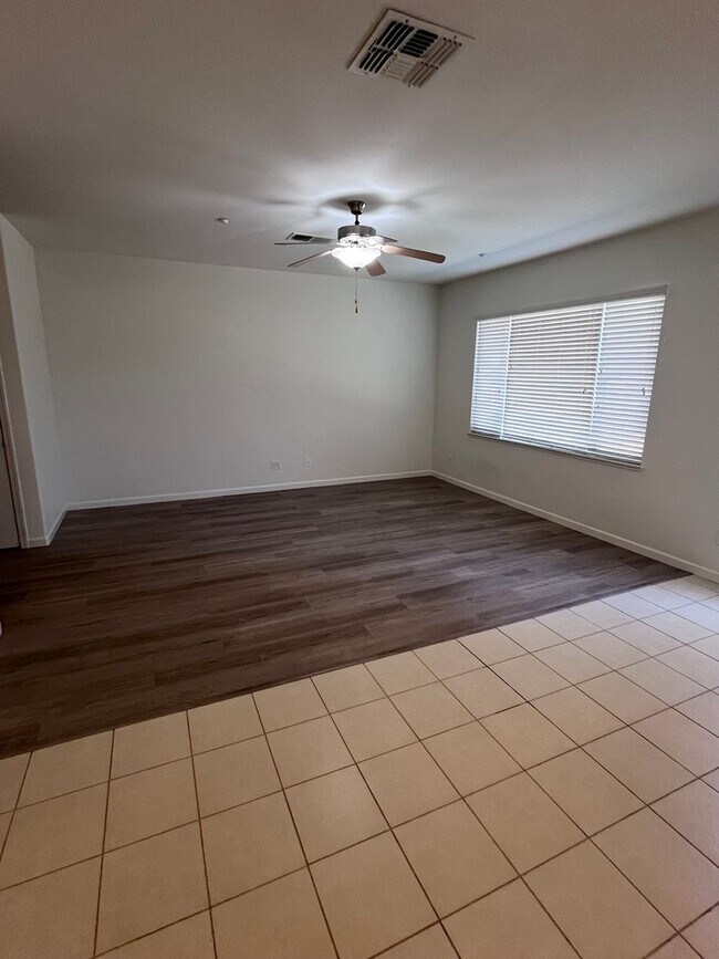 Building Photo - BEAUTIFUL HOME IN WEST ROSEVILLE!!