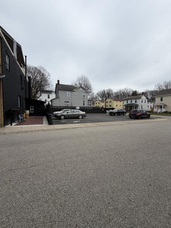 Building Photo - 310 Vine Ave