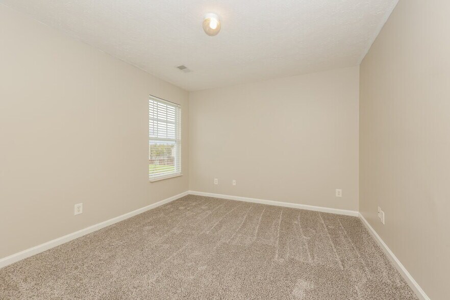 Building Photo - 336 Stewart Springs Dr