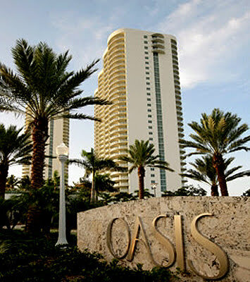 Building Photo - 3000 Oasis Grand Blvd