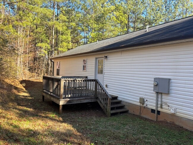 Building Photo - 3-Bedroom, 2-Bath Home on a Private 1-Acre Lot with 2-car garage  - Water Included